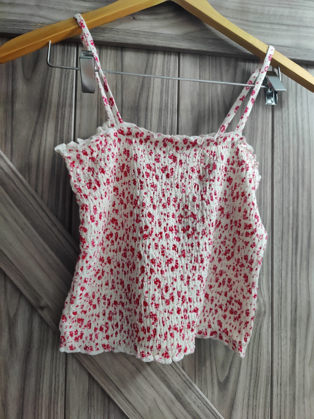 NWOT Melrose and Market White Smocked Cami with Red Floral Print Size L